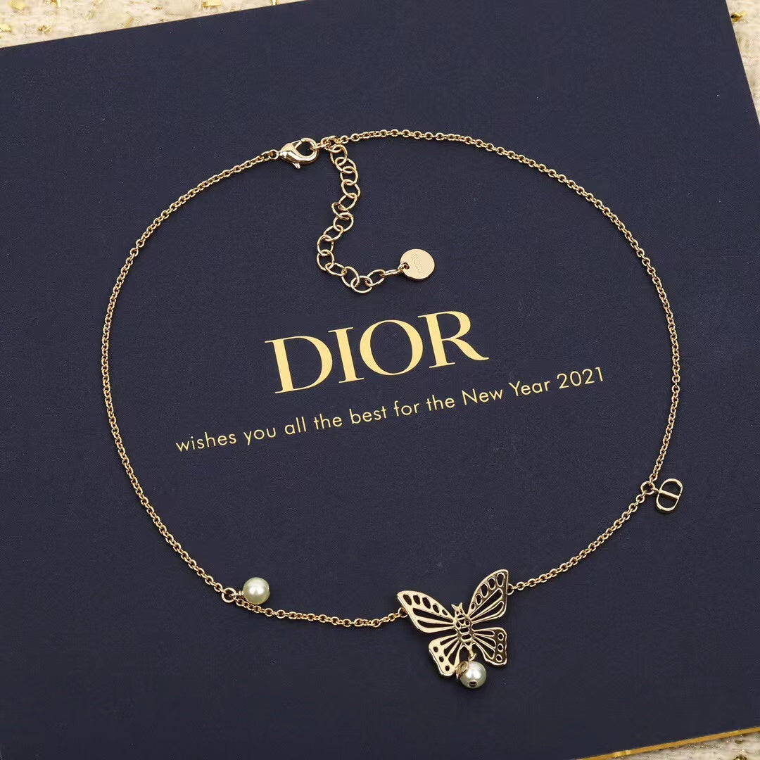 DIOR necklace