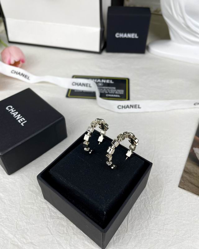 CHANEL Earring