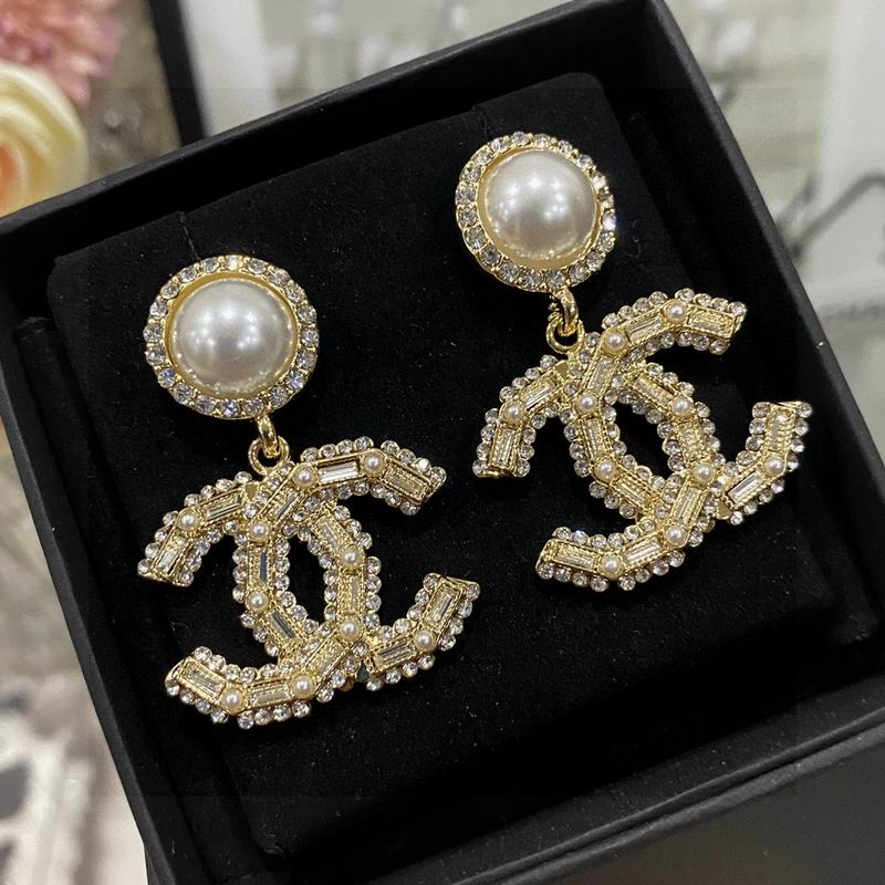 CHANEL Earring