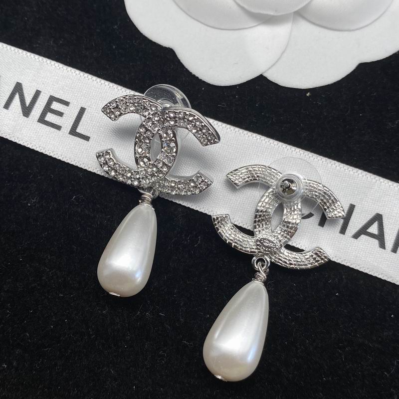 CHANEL Earring