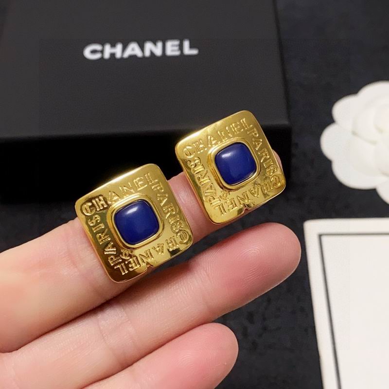 CHANEL Earring