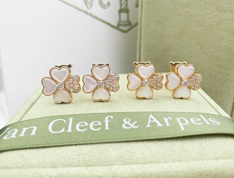 Van Cleef & Arpels Earring