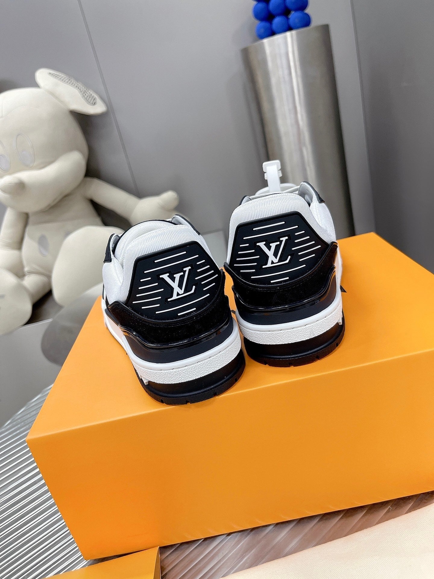 LOUIS VUITTON TRAINER