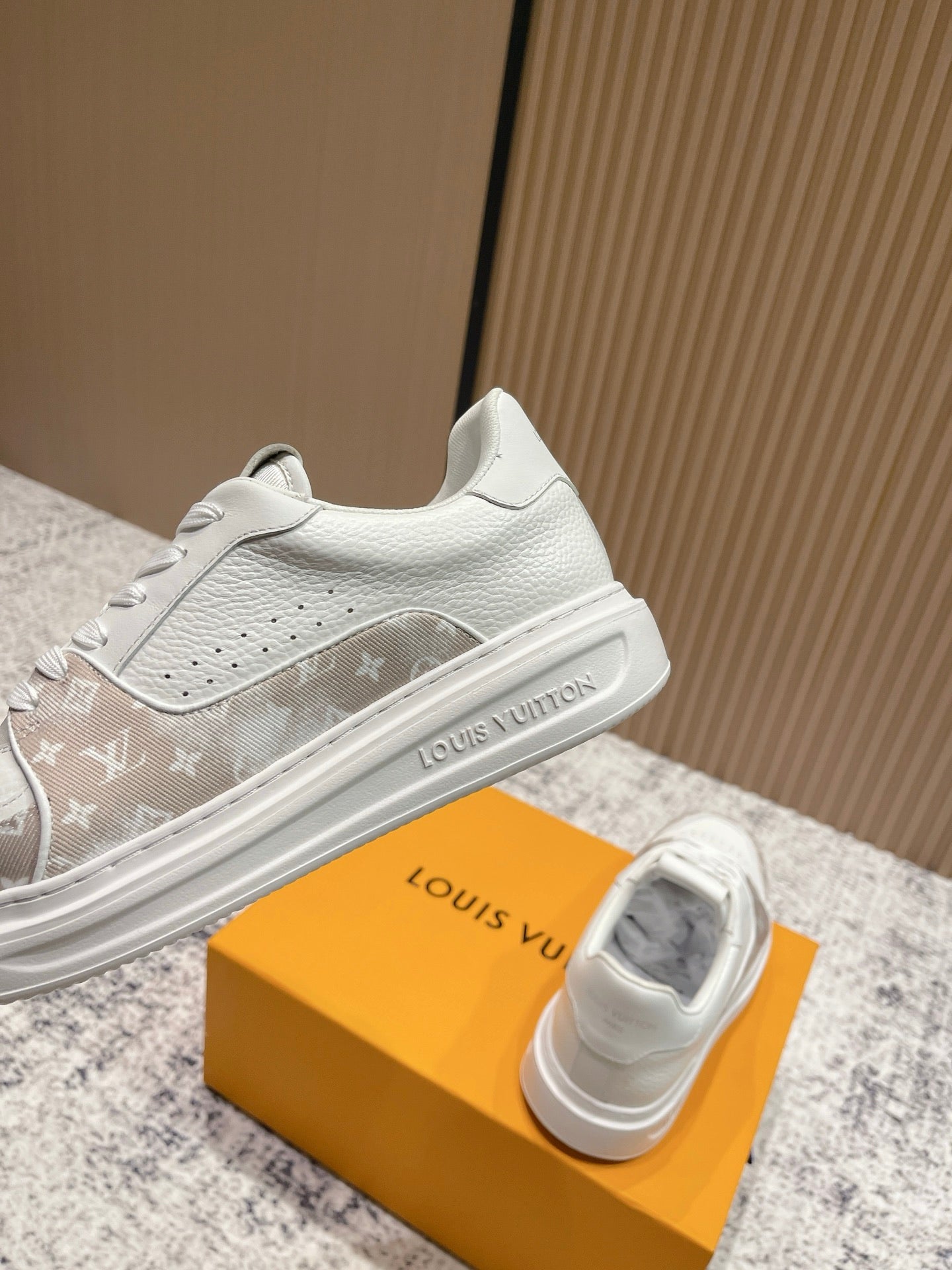 LOUIS VUITTON TRAINER Classic