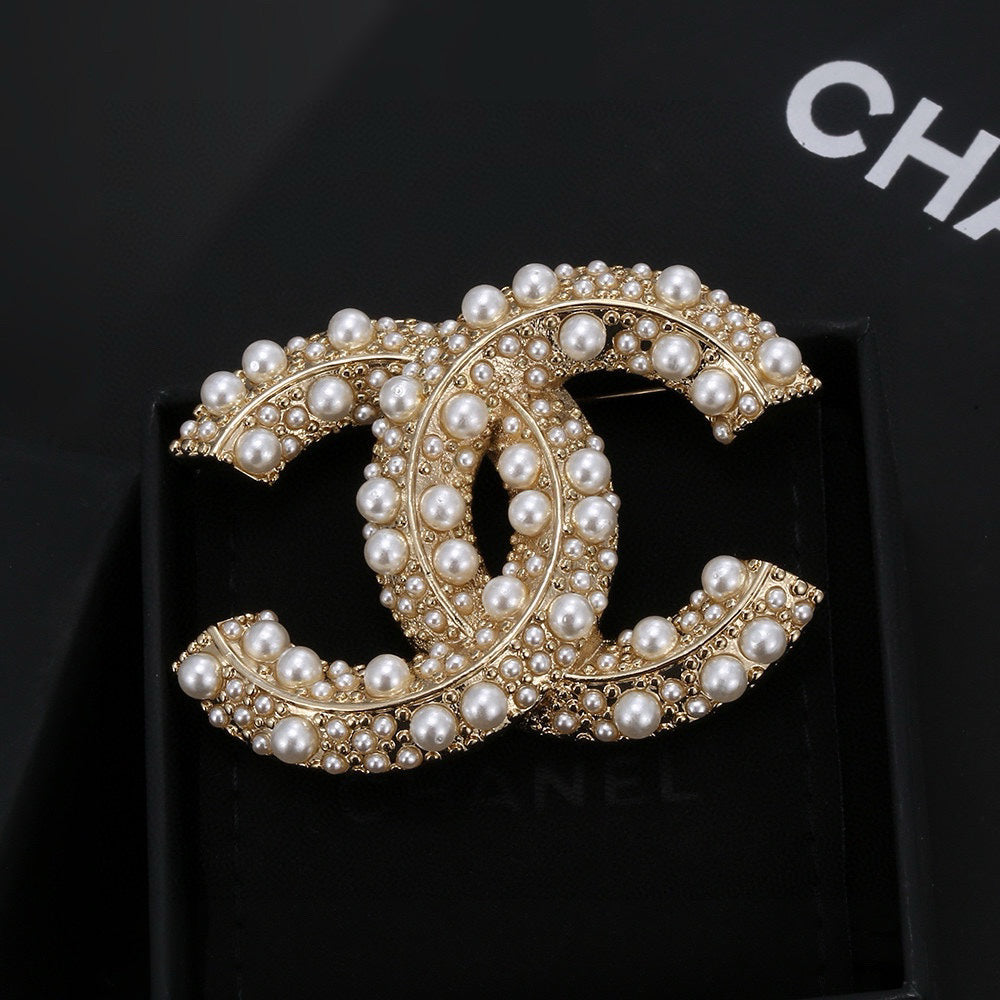 CHANEL brooch