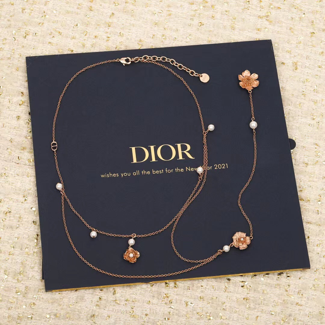 DIOR necklace
