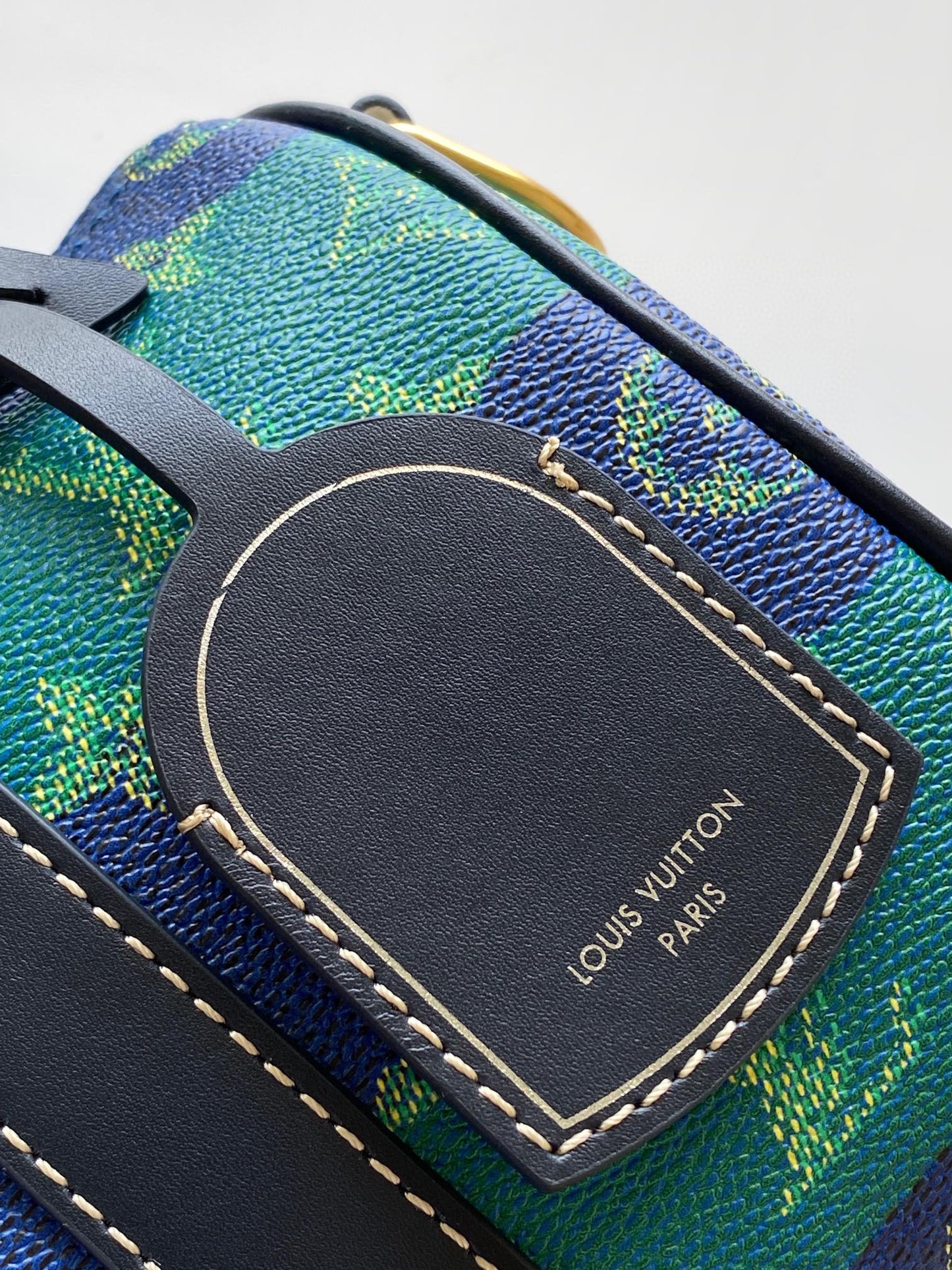 Louis Vuitton Keepall Bandoulière 25 Handbag