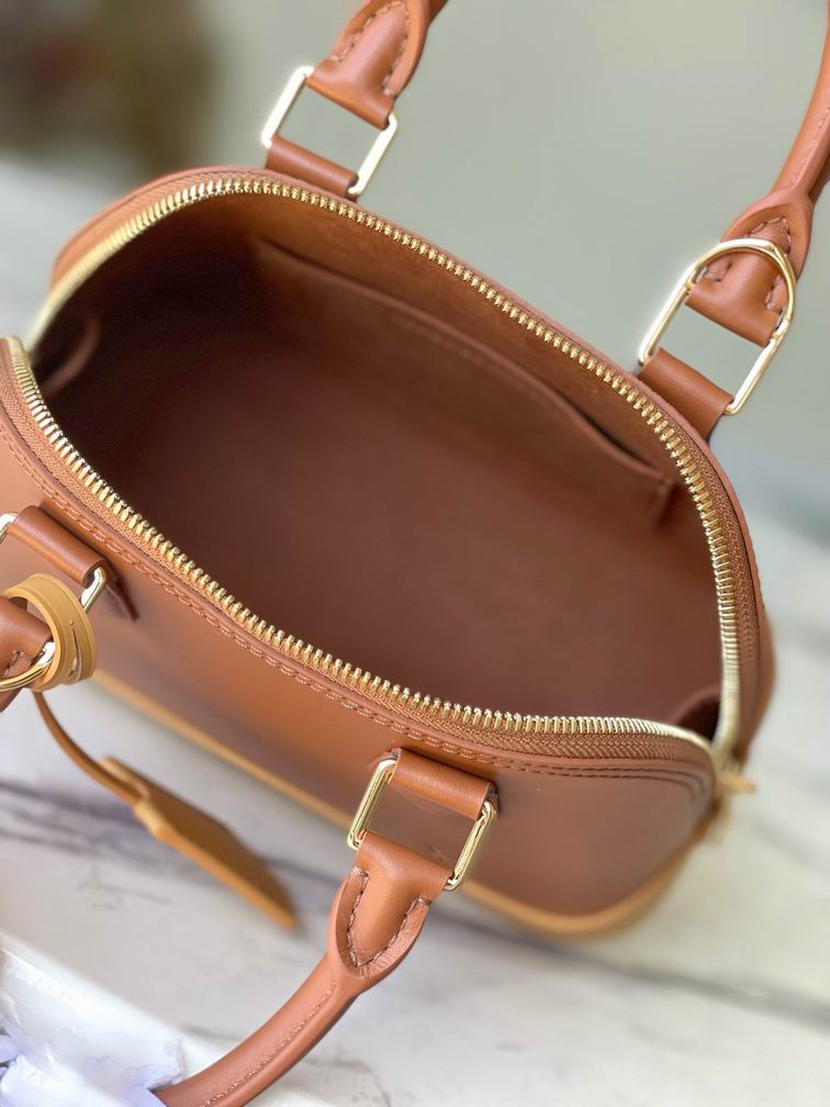 M21179 23.5x17.5x11.5cm