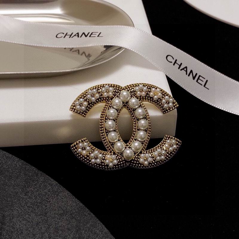 C.H.A.N.E.L Brooch 10