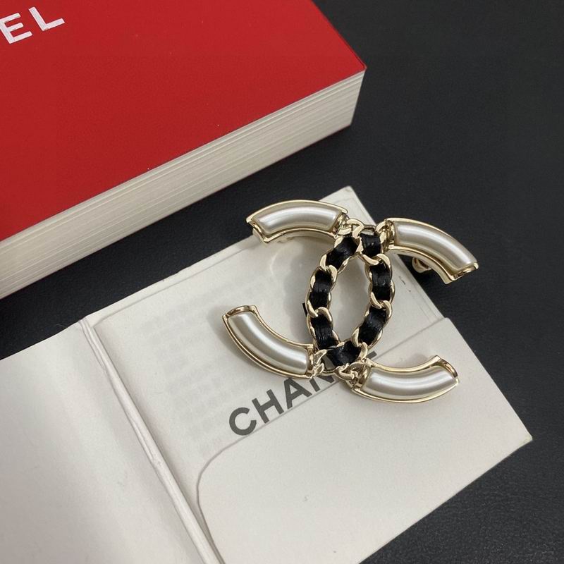 C.H.A.N.E.L Brooch 17