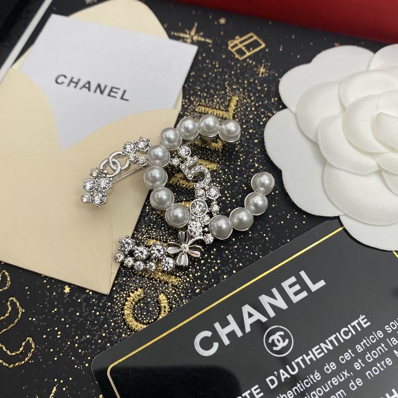 C.H.A.N.E.L Brooch 19