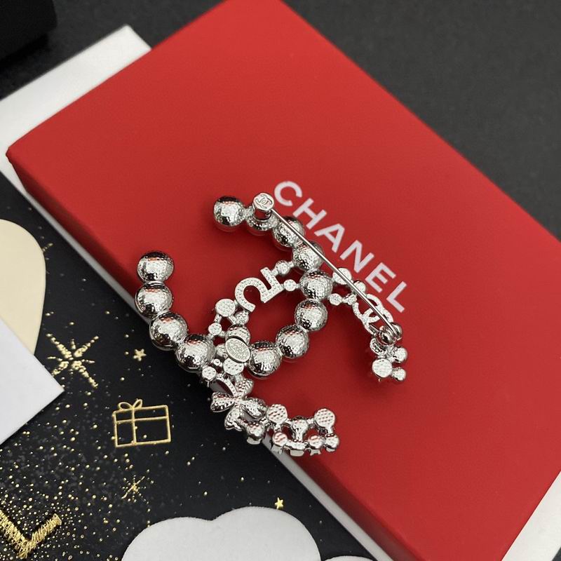 C.H.A.N.E.L Brooch 19