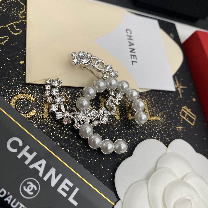 C.H.A.N.E.L Brooch 19