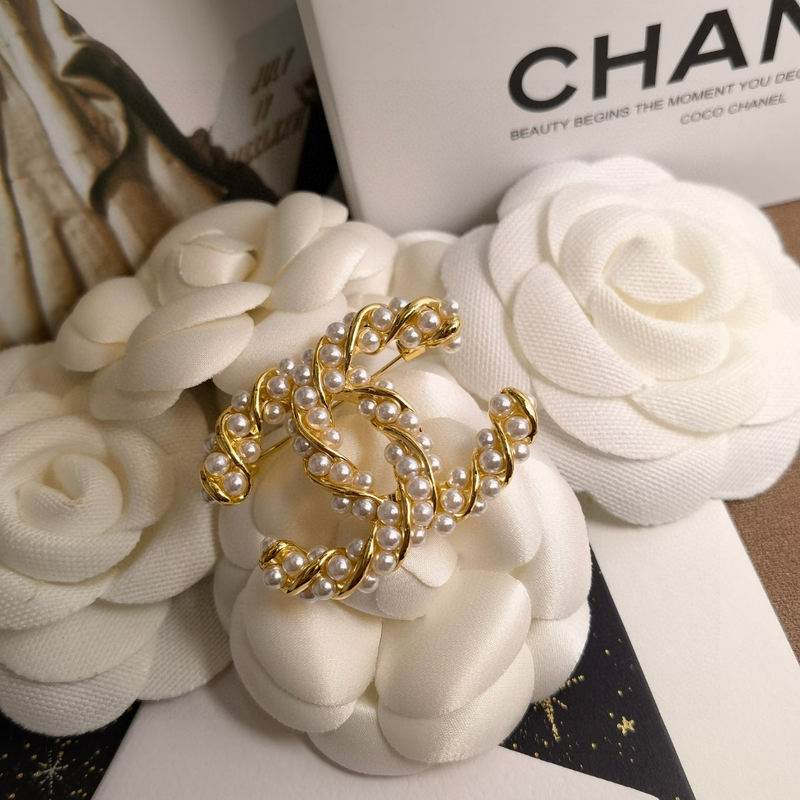 C.H.A.N.E.L Brooch 58