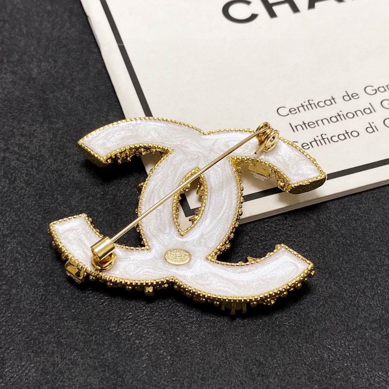 C.H.A.N.E.L Brooch 70