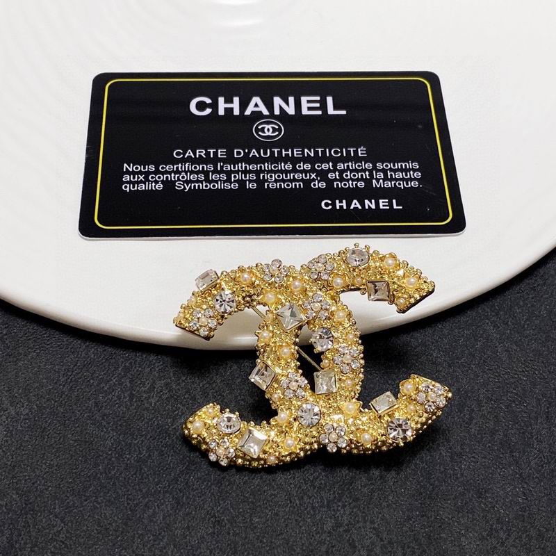 C.H.A.N.E.L Brooch 70