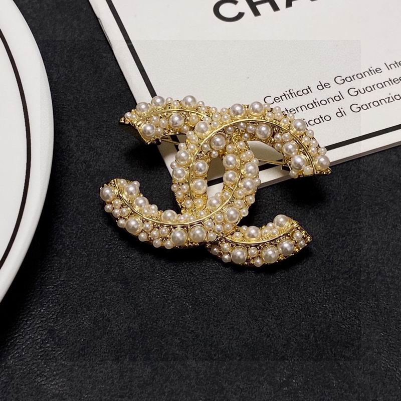 C.H.A.N.E.L Brooch 76