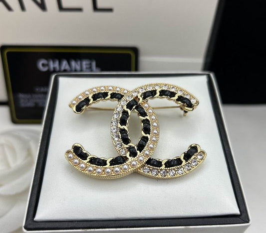 C.H.A.N.E.L Brooch 80