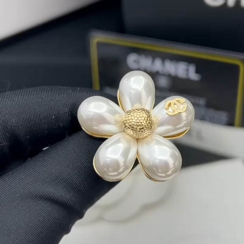 C.H.A.N.E.L Brooch 84