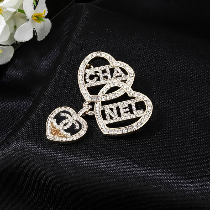 C.H.A.N.E.L Brooch 85