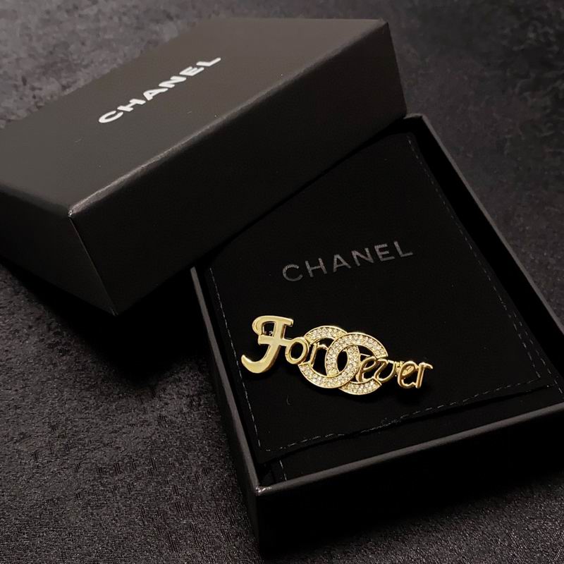 C.H.A.N.E.L Brooch 88