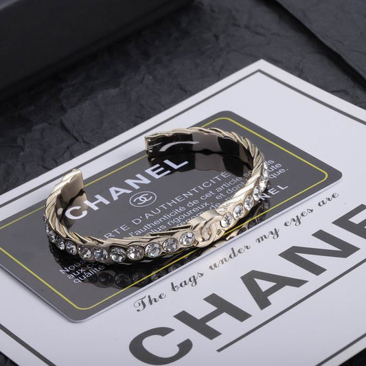 C.H.A.N.E.L Bracelet 42