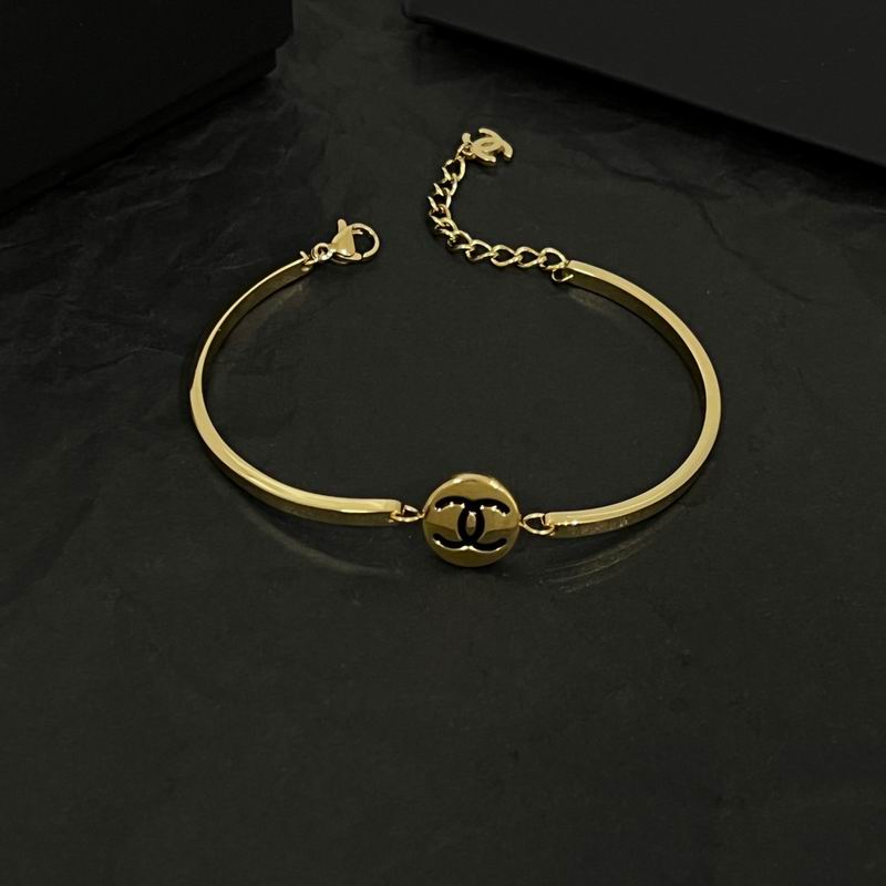 C.H.A.N.E.L Bracelet 45