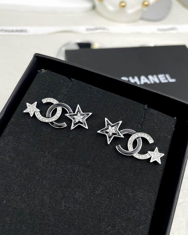 CHANEL Earring