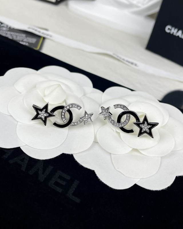 CHANEL Earring