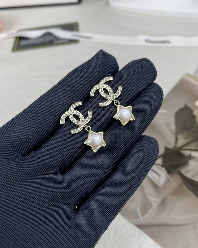 CHANEL Earring