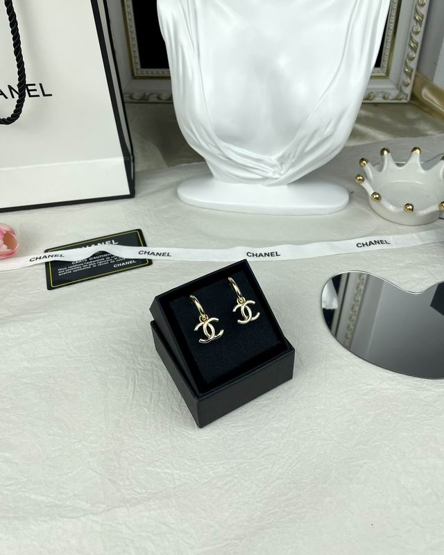 CHANEL Earring