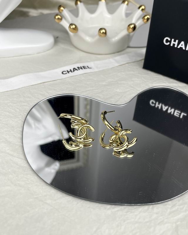 CHANEL Earring