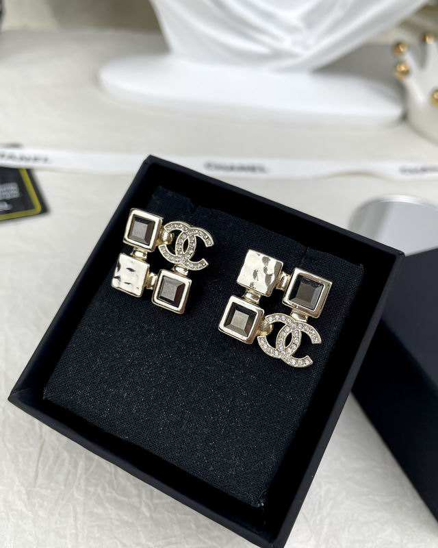 CHANEL Earring