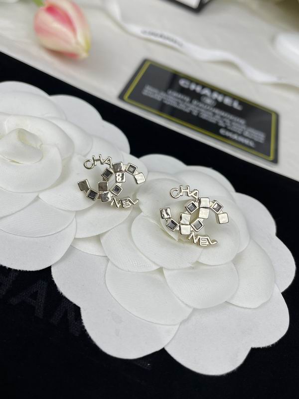 CHANEL Earring