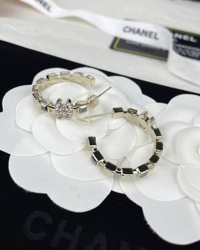 CHANEL Earring