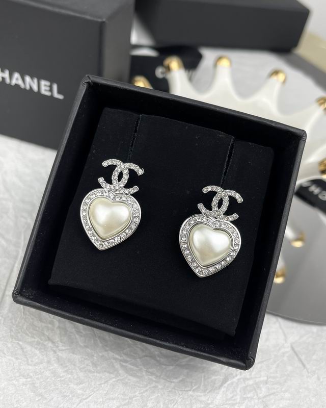 CHANEL Earring
