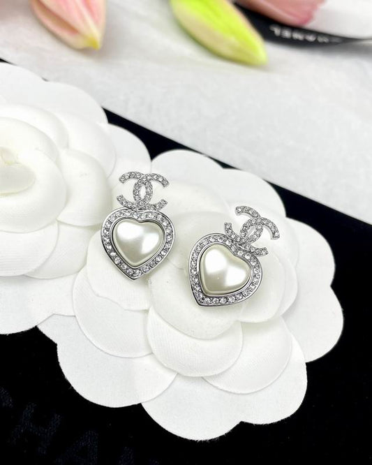 CHANEL Earring