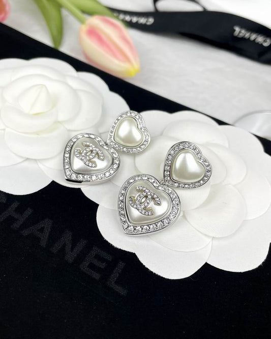 CHANEL Earring