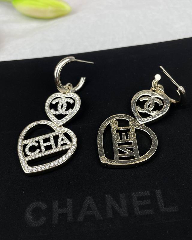 CHANEL Earring