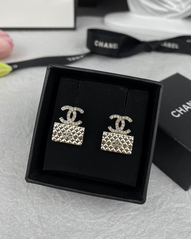 CHANEL Earring