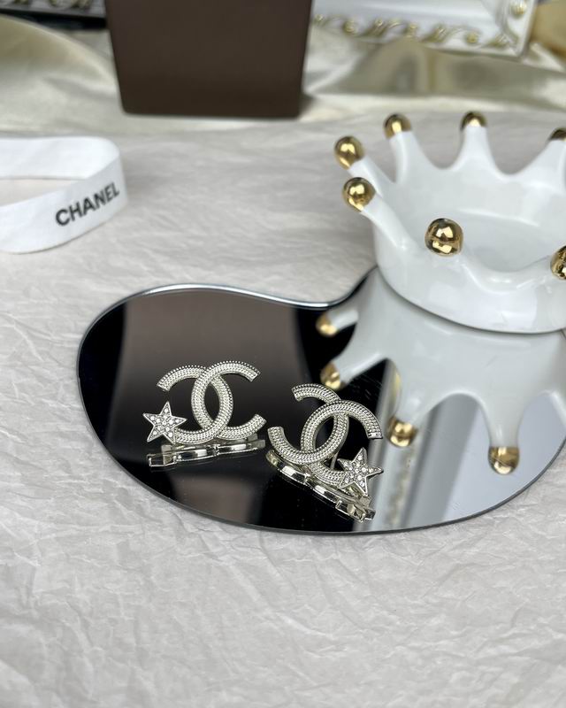 CHANEL Earring