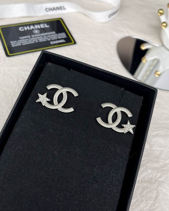 CHANEL Earring