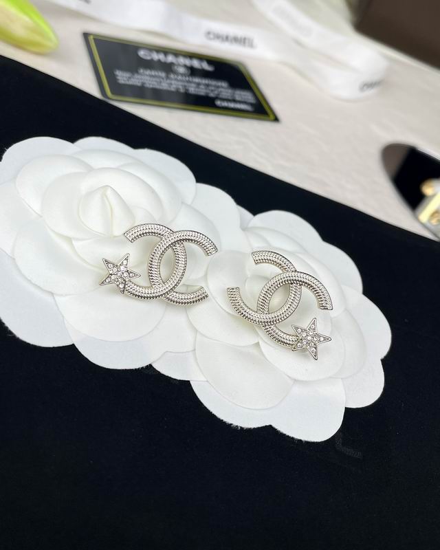 CHANEL Earring