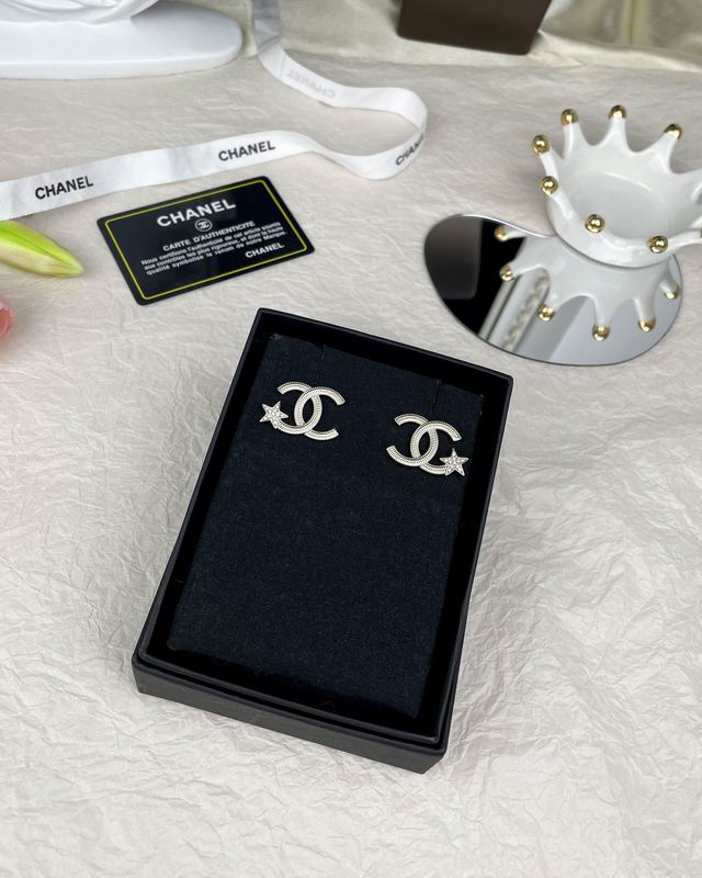 CHANEL Earring