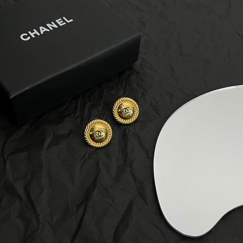 CHANEL Earring