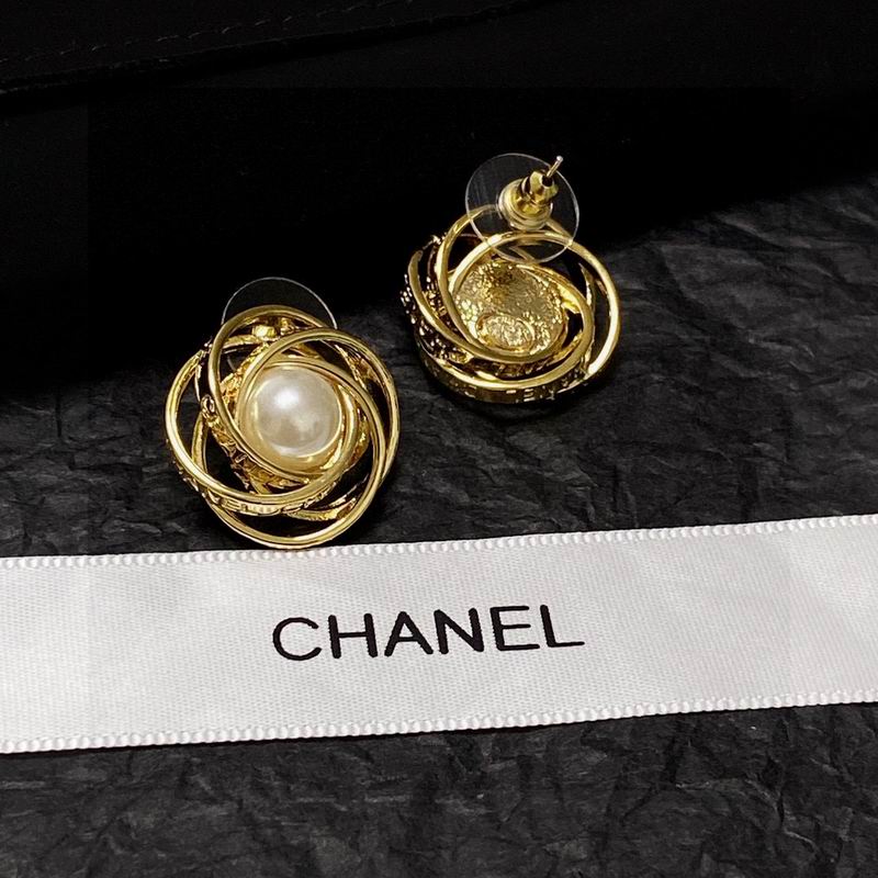 CHANEL Earring