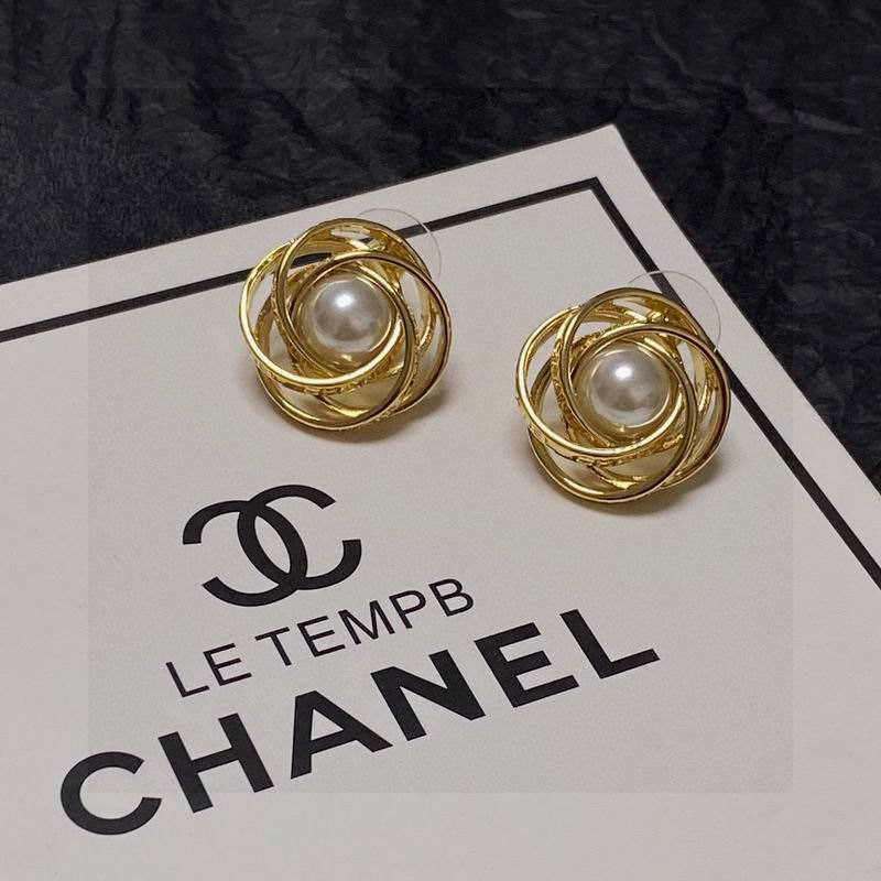 CHANEL Earring
