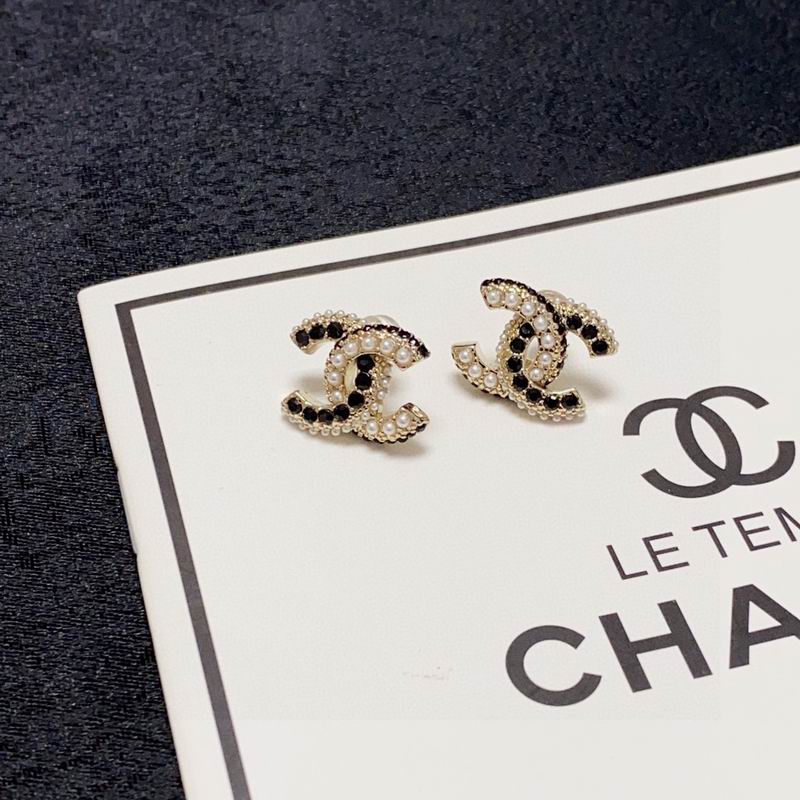 CHANEL Earring