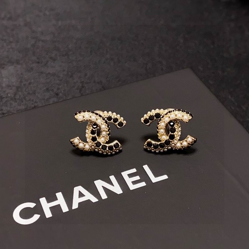 CHANEL Earring