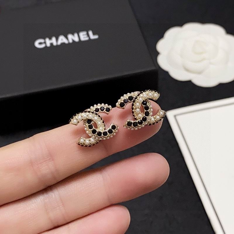 CHANEL Earring